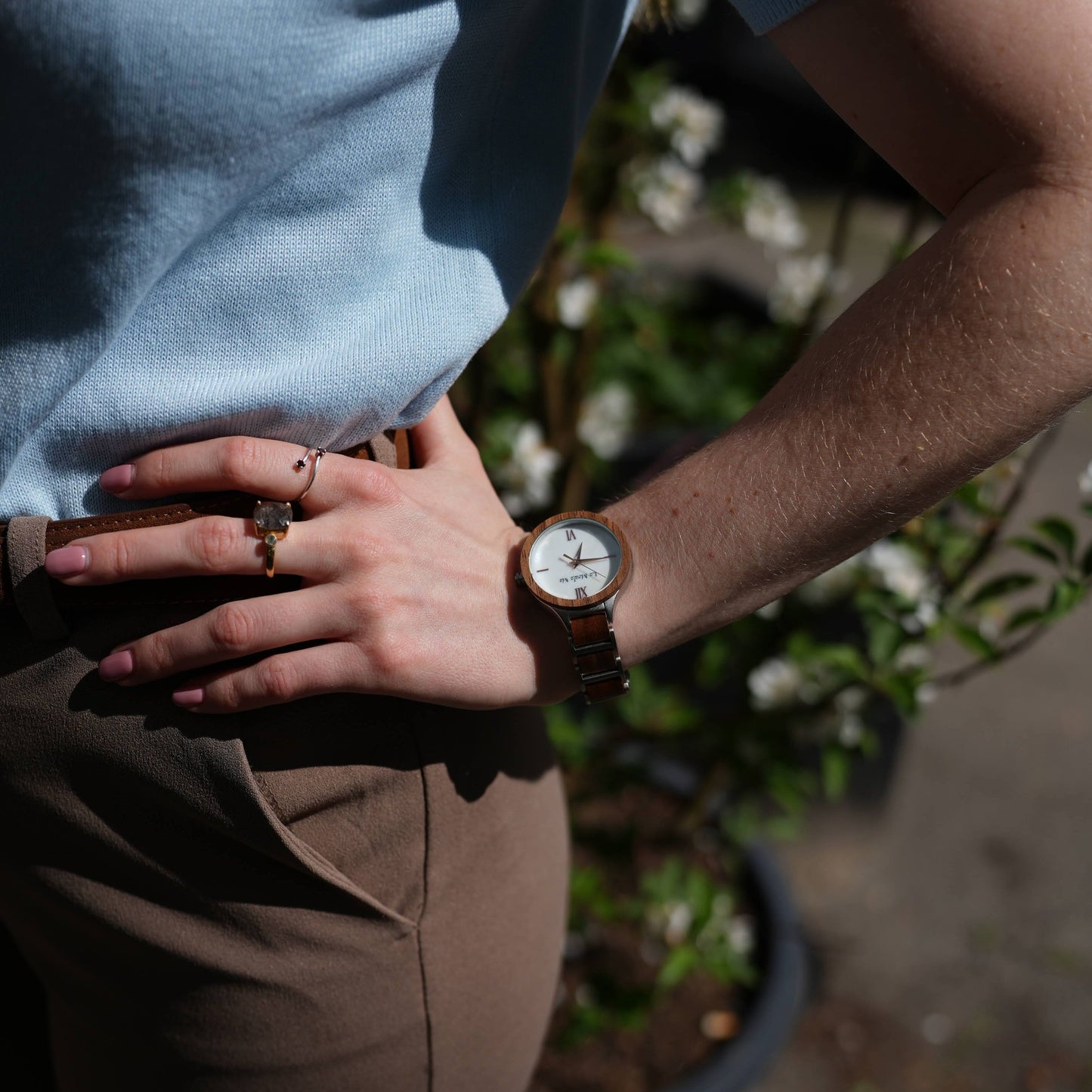 Watch Vita, elegant, walnut and alloy, feminin